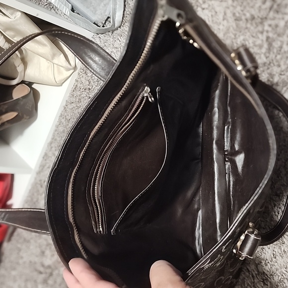 COPY - Vintage Celine Shoulder Bag - Picture 6 of 8